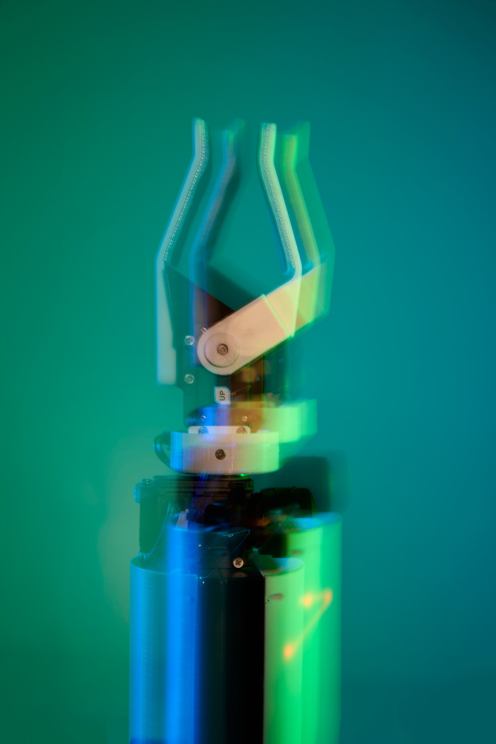 The arm again, the joint repeating up the frame in green and blue