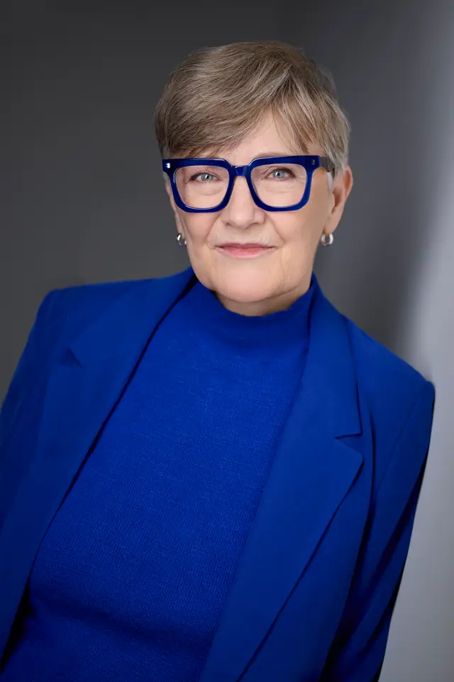 Business headshot, Edmonton studio