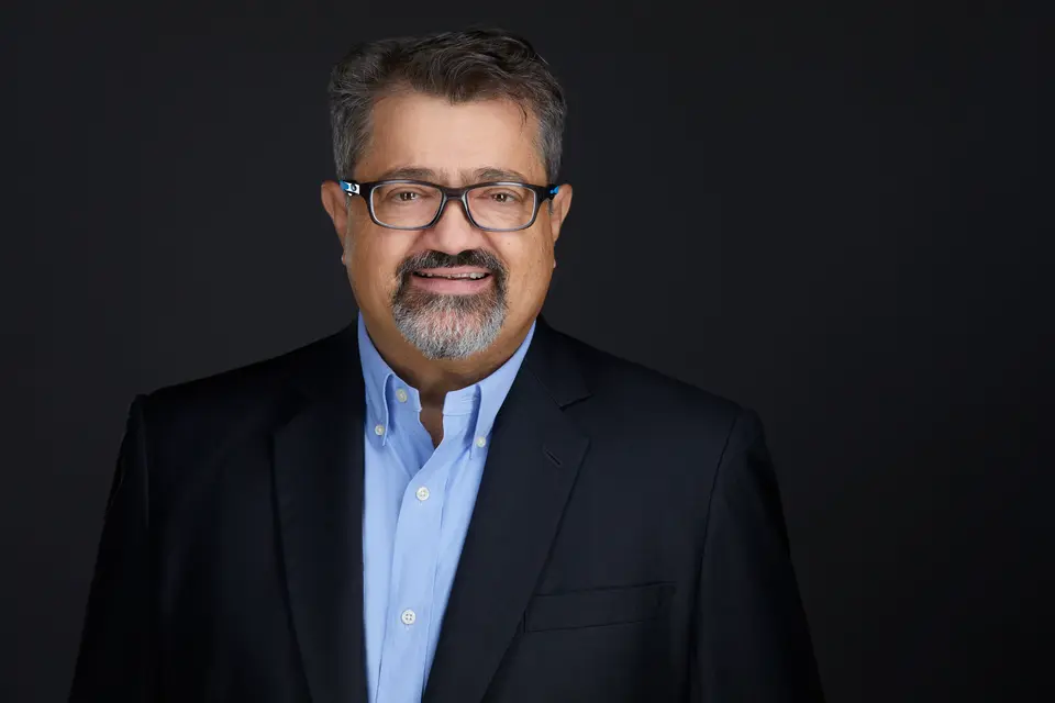 Business headshot, Edmonton studio