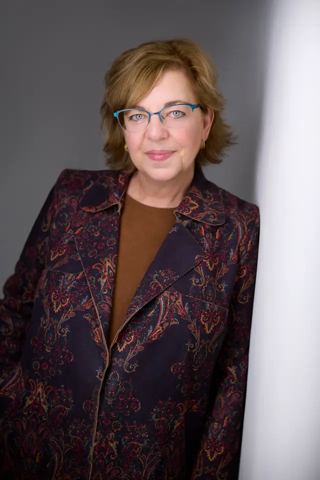 Business headshot, Edmonton studio