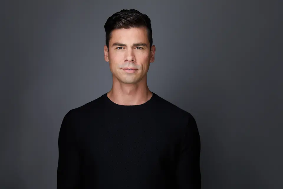 Business headshot, Edmonton studio