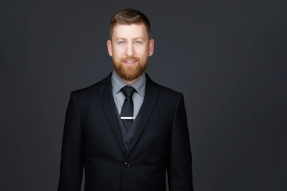 Business headshot, Edmonton studio