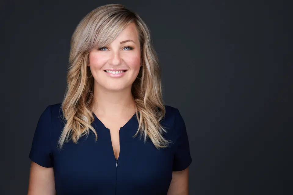 Business headshot, Edmonton studio