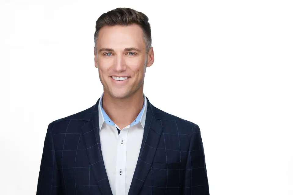 Business headshot, Edmonton studio