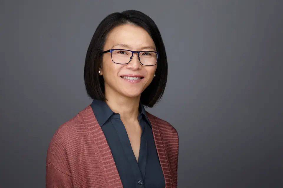 Business headshot, Edmonton studio