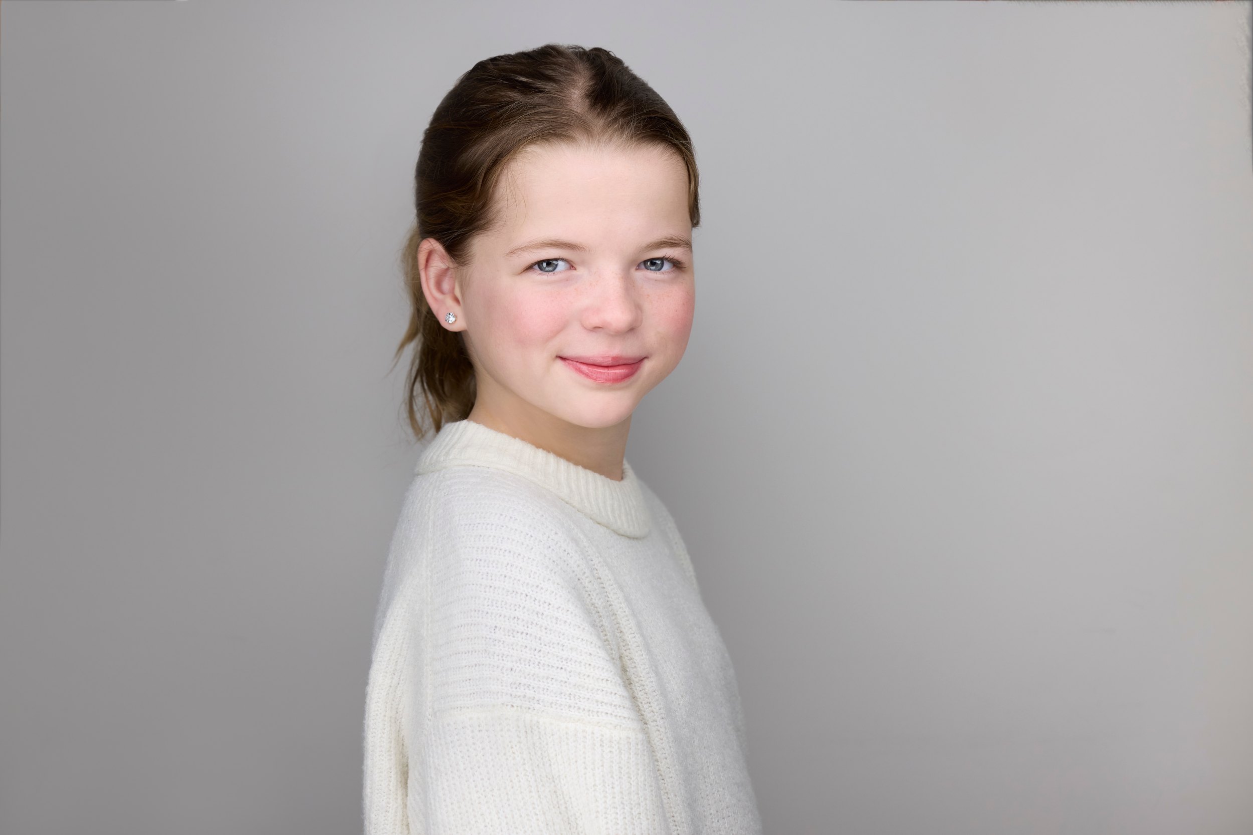 The same session, a white sweater against white