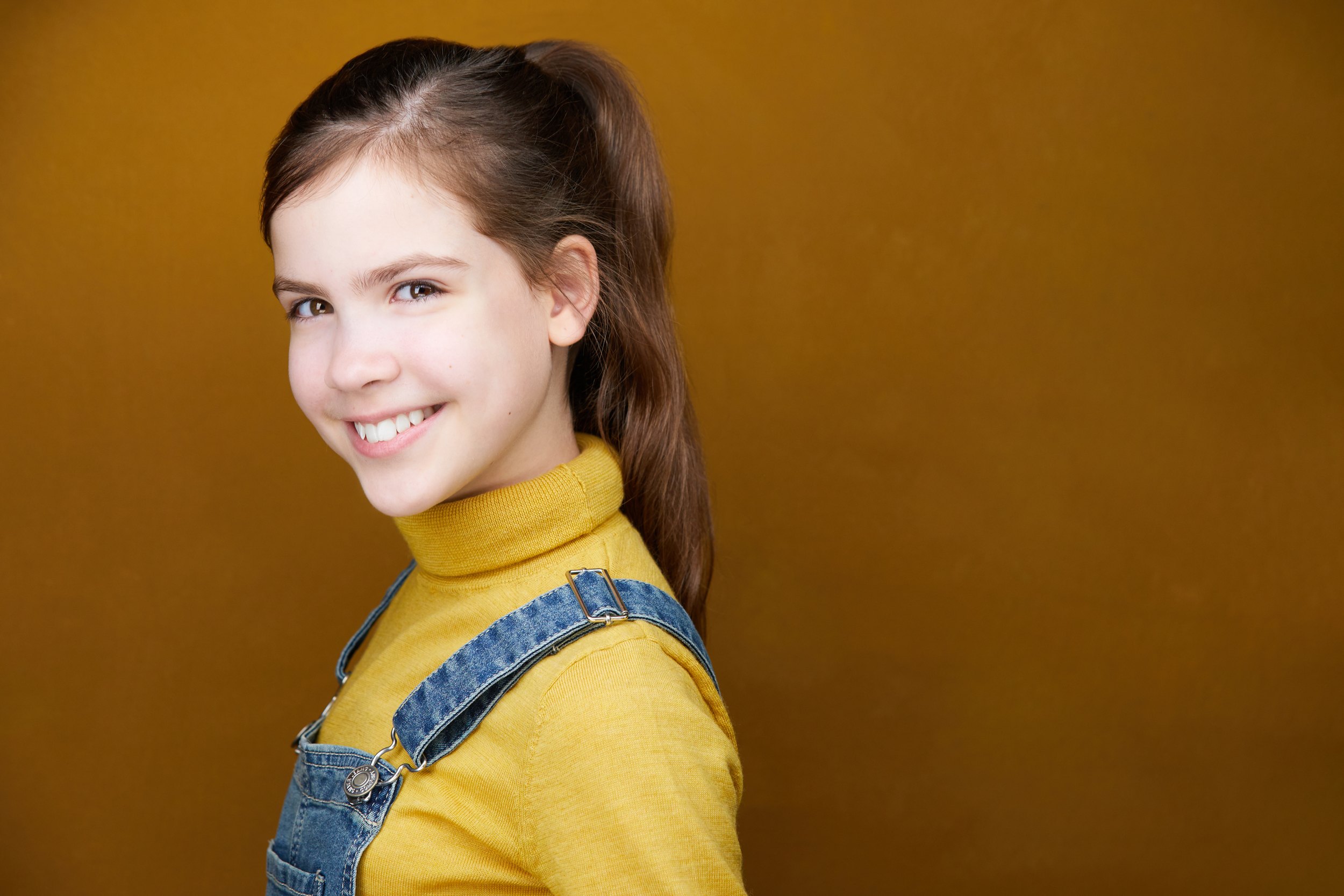 The same session, the mustard and the overalls, laughing