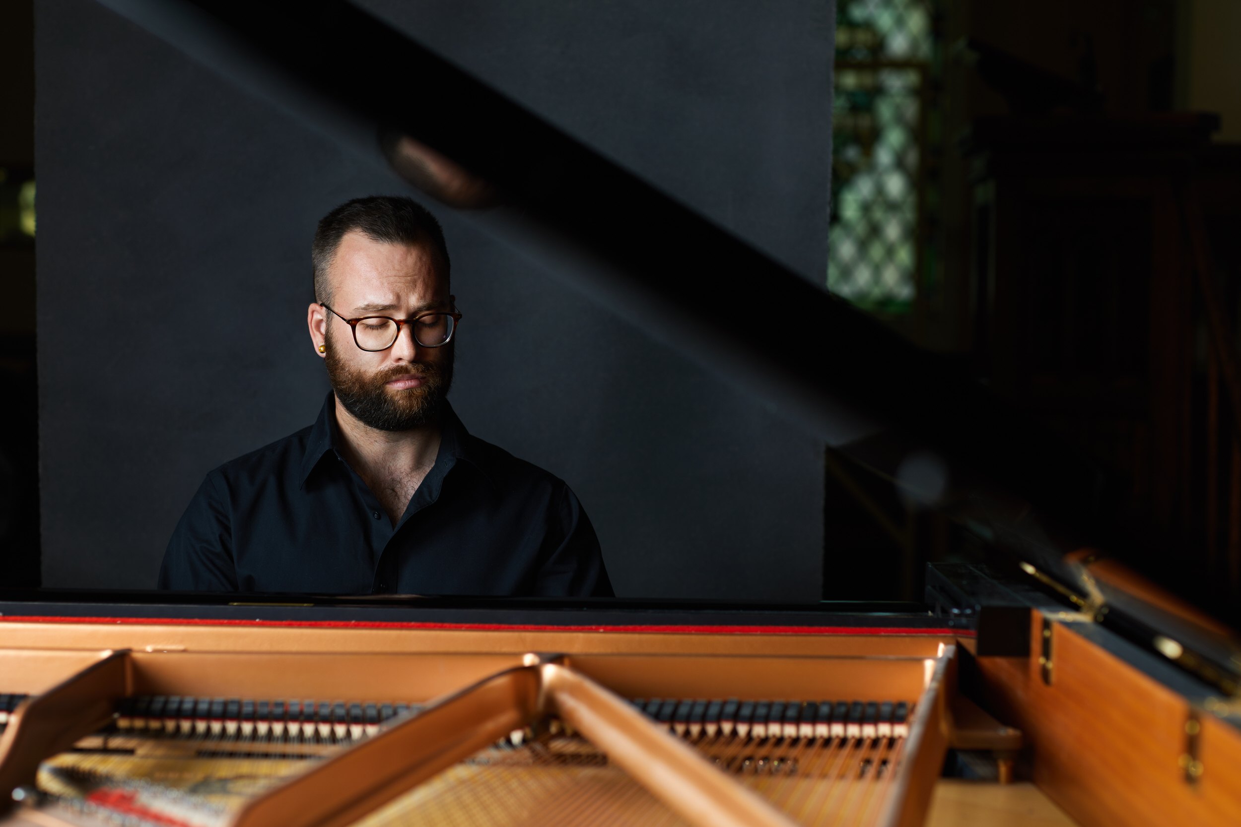 The piano, closer